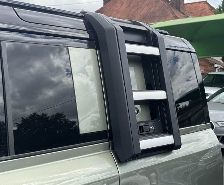 Land Rover Defender 5.0 P525 Carpathian Edition 90 Grey #17