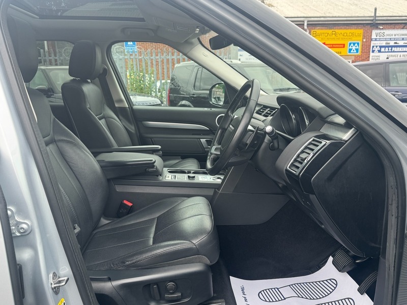 Land Rover Discovery 3.0 Sd6 Landmark 302 Bhp Black #29