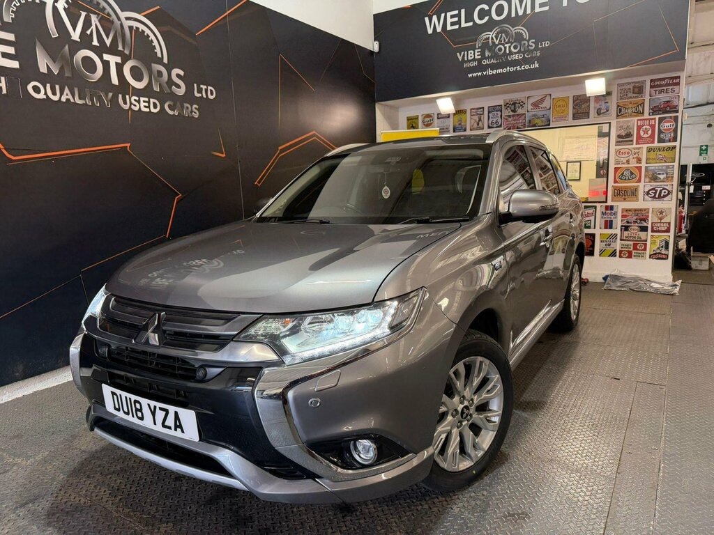 Mitsubishi Outlander 2.0H 12Kwh 4Hs Cvt 4Wd Euro 6 Ss Grey