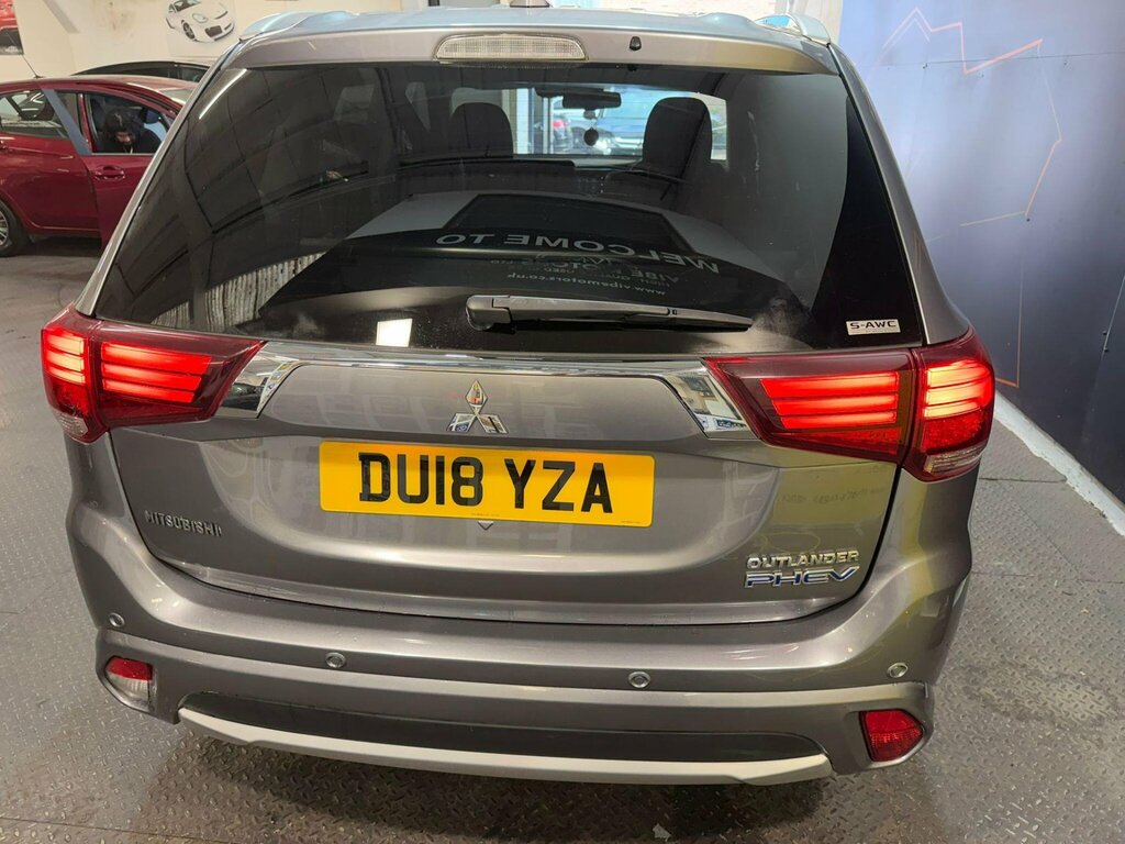 Mitsubishi Outlander 2.0H 12Kwh 4Hs Cvt 4Wd Euro 6 Ss DU18YZA Grey #5