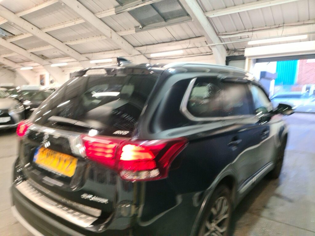 Mitsubishi Outlander 2.2 Di-d 4 4Wd Euro 6 Ss Black #6