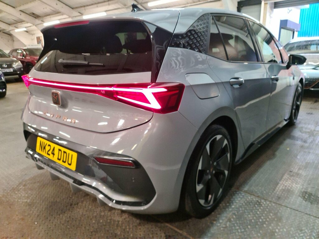 Cupra Born 169Kw E-boost V1 58Kwh Silver #9