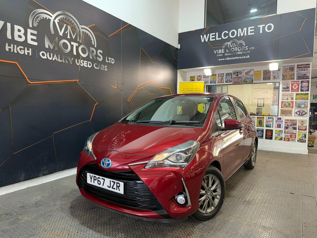 Toyota Yaris 1.5 Vvt-h Icon Tech E-cvt Euro 6 Ss Red