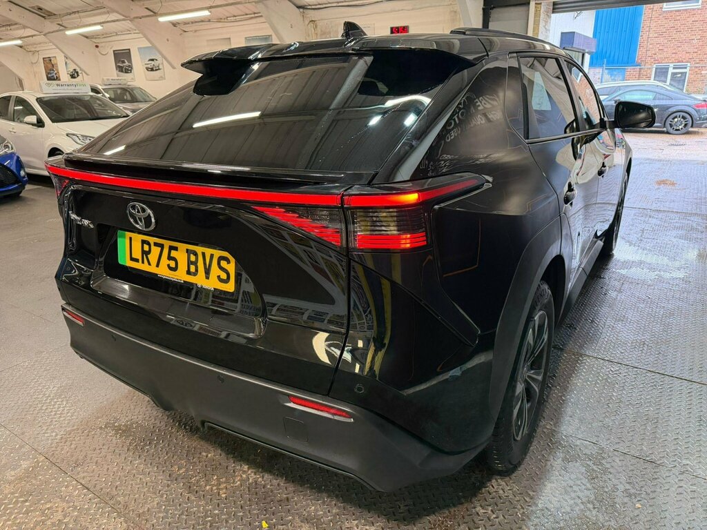 Toyota bZ4X 71.4Kwh Motion 11Kw Obc Black #6