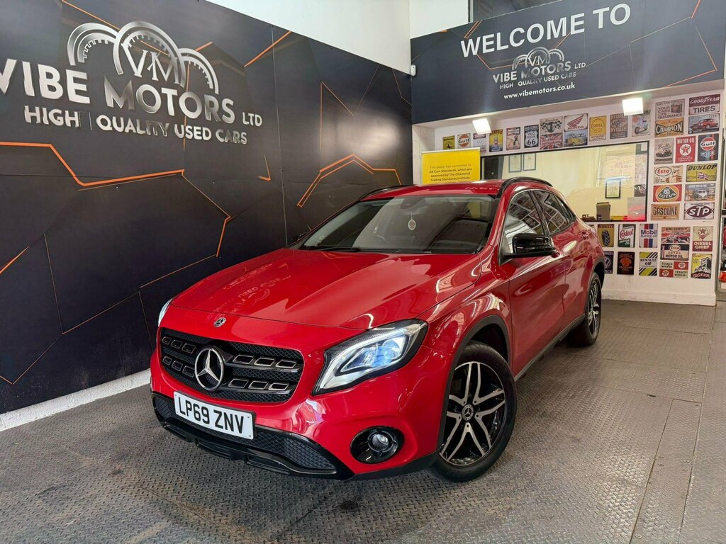 Mercedes-Benz GLA Class 1.6 Gla180 Urban Edition 7G-dct Euro 6 Ss Red