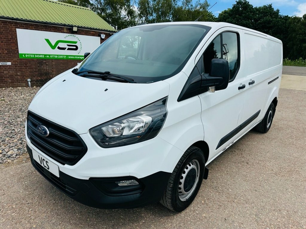 Ford Transit Custom 2L Leader White
