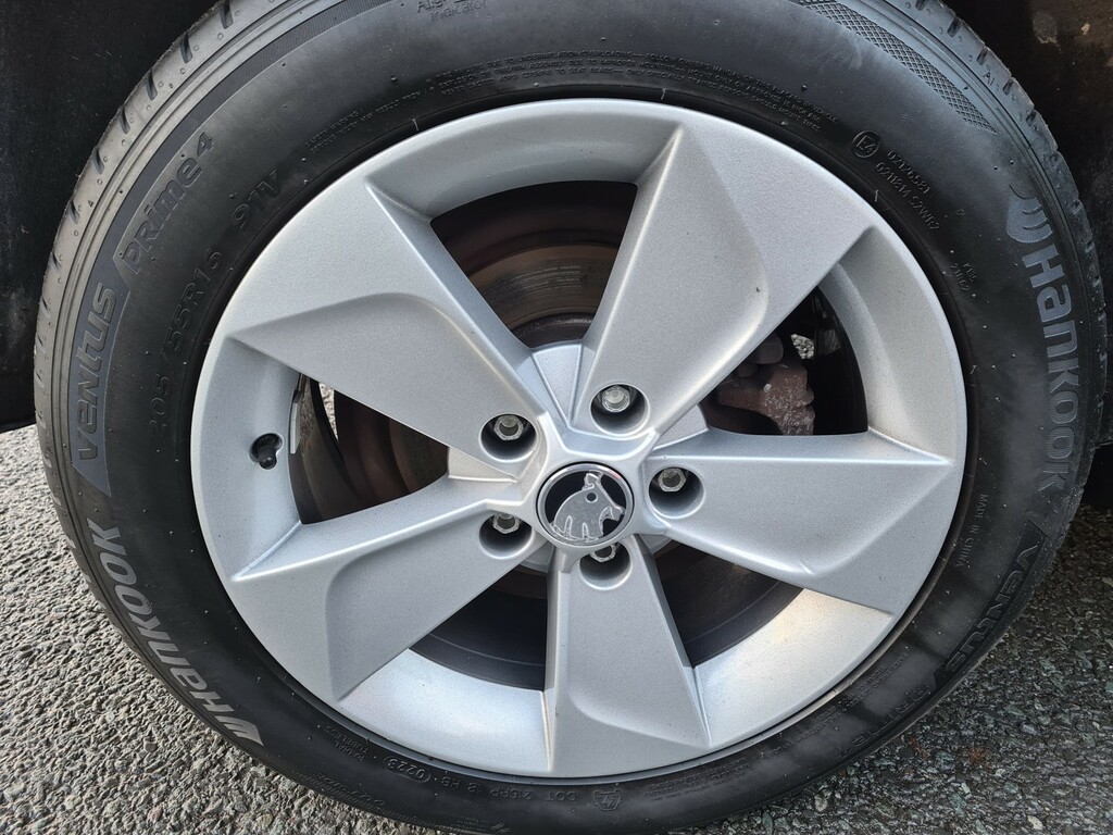 Skoda Yeti Hatchback Silver #30