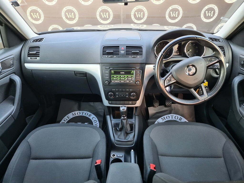 Skoda Yeti Hatchback Silver #13