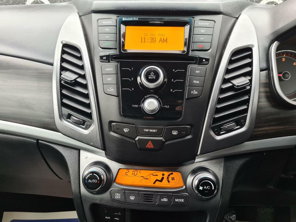 SsangYong Korando Korando Se White #18