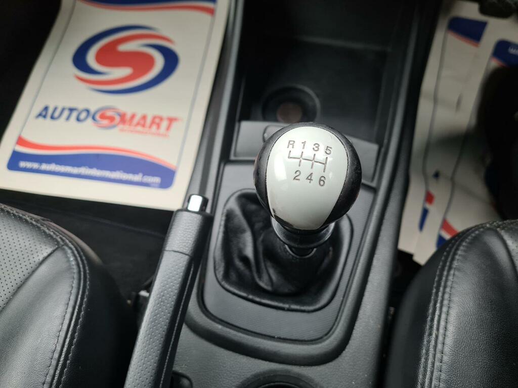 SsangYong Korando Korando Se White #15