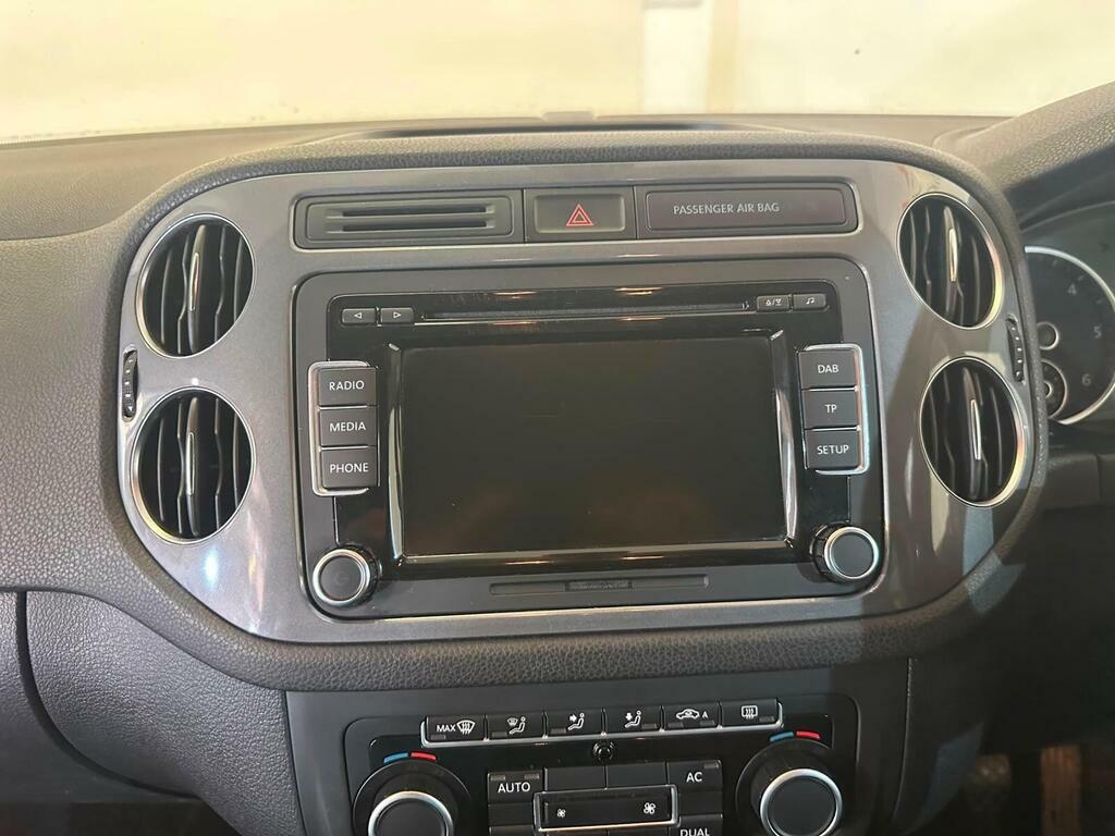 Volkswagen Tiguan 2.0 Tdi Bluemotion Tech Black #46