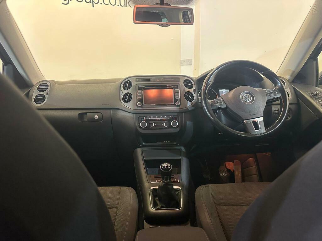 Volkswagen Tiguan 2.0 Tdi Bluemotion Tech Black #24