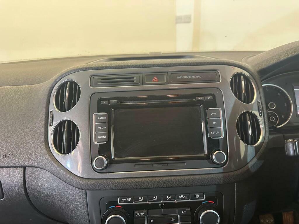 Volkswagen Tiguan 2.0 Tdi Bluemotion Tech Black #47