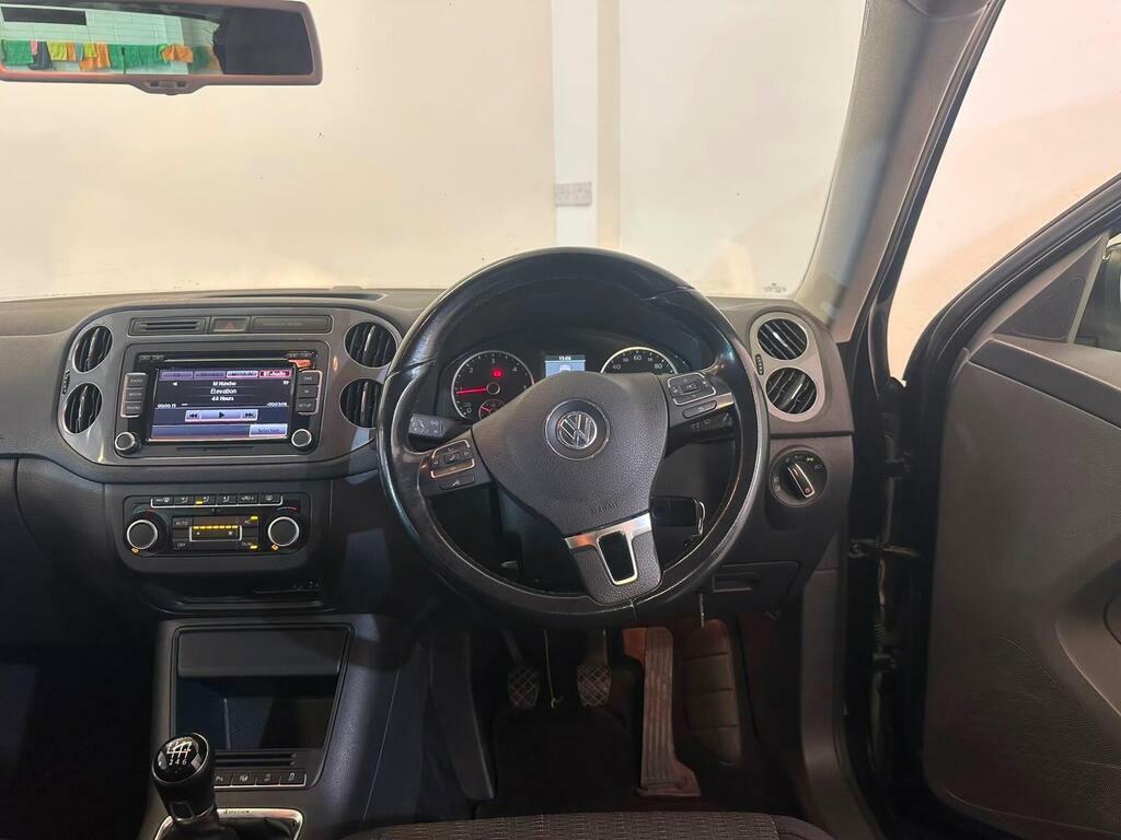 Volkswagen Tiguan 2.0 Tdi Bluemotion Tech Black #29