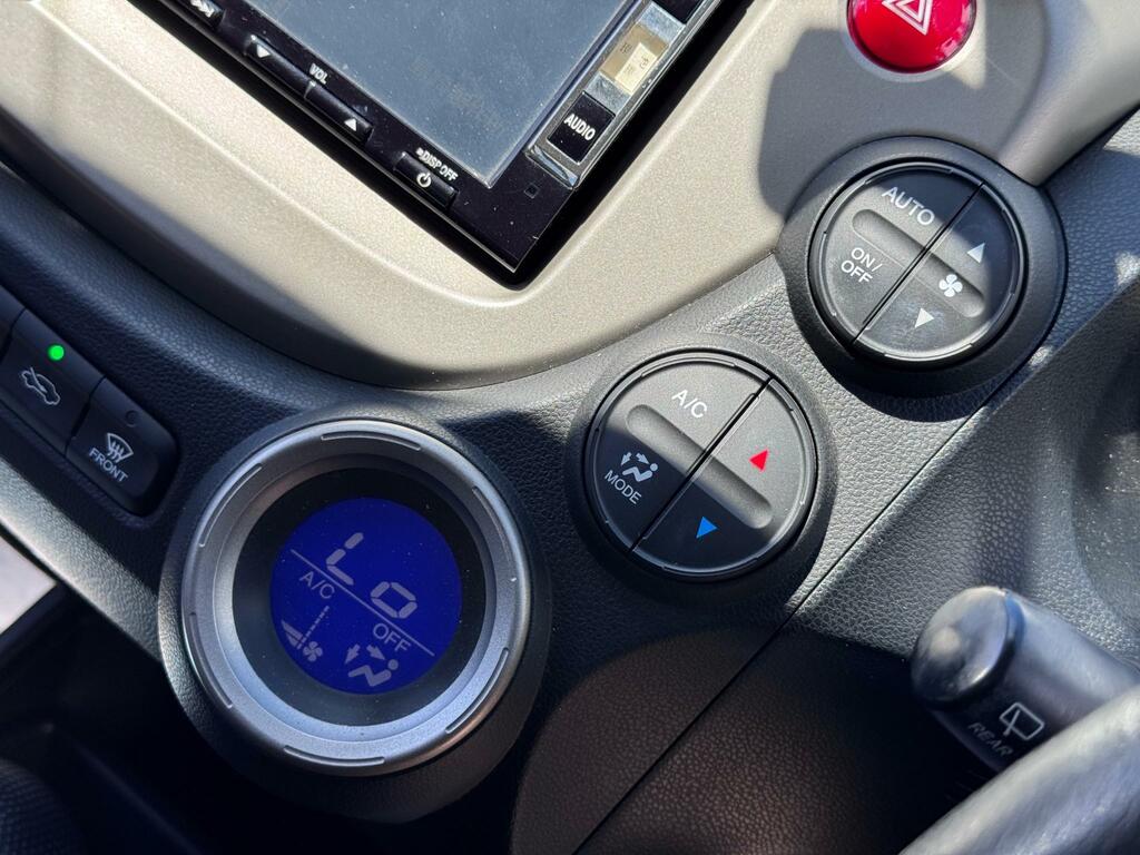 Honda Jazz 1.4 I-vtec Es Plus Cvt Hatchback #12