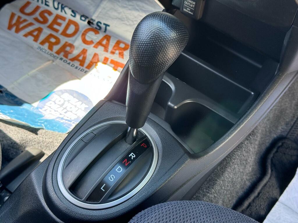 Honda Jazz 1.4 I-vtec Es Plus Cvt Hatchback #25