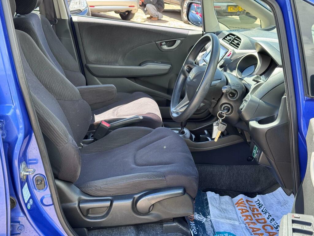 Honda Jazz 1.4 I-vtec Es Plus Cvt Hatchback #21