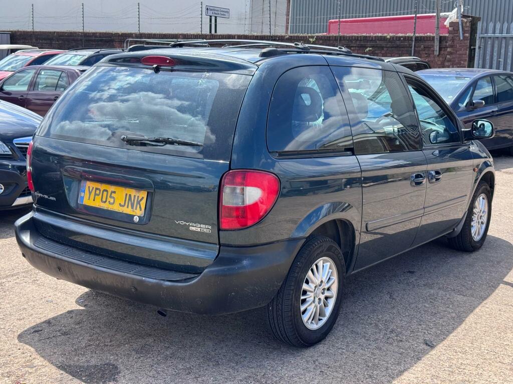 Chrysler Voyager LX Blue #16