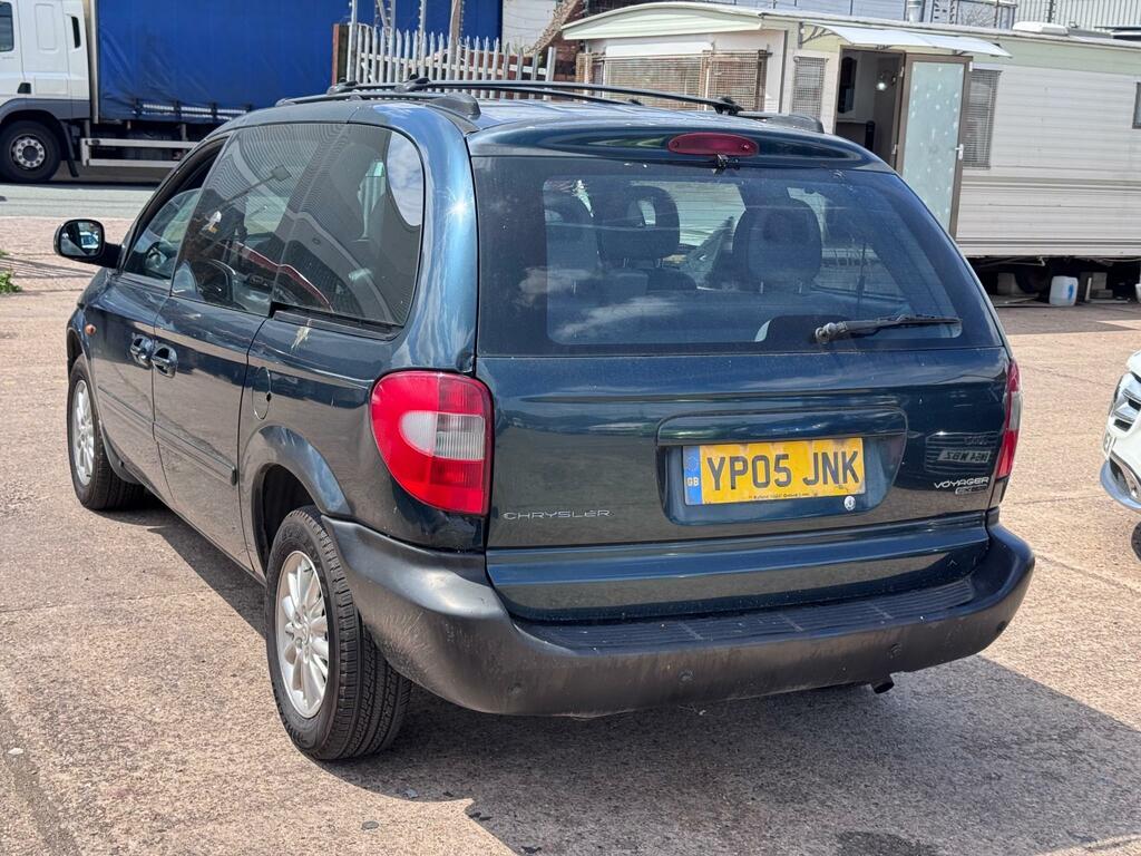 Chrysler Voyager LX Blue #17