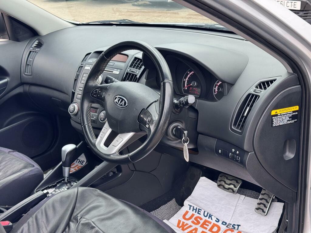 Kia Ceed 3 Crdi Silver #4