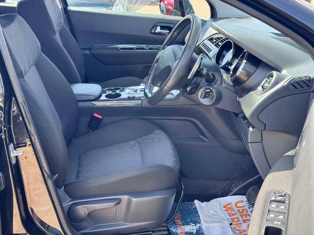 Peugeot 3008 Hatchback Brown #17