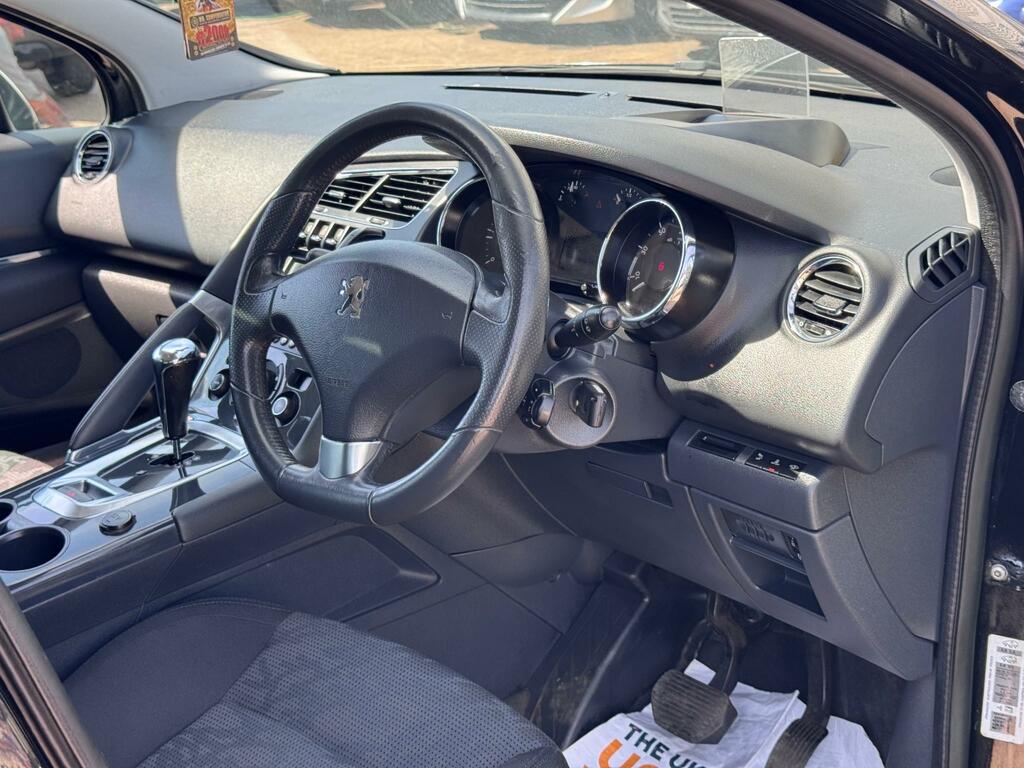 Peugeot 3008 Exclusive Hdi Black #4