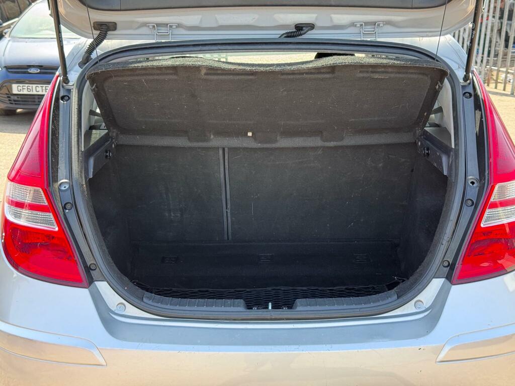 Hyundai I30 Style White #21