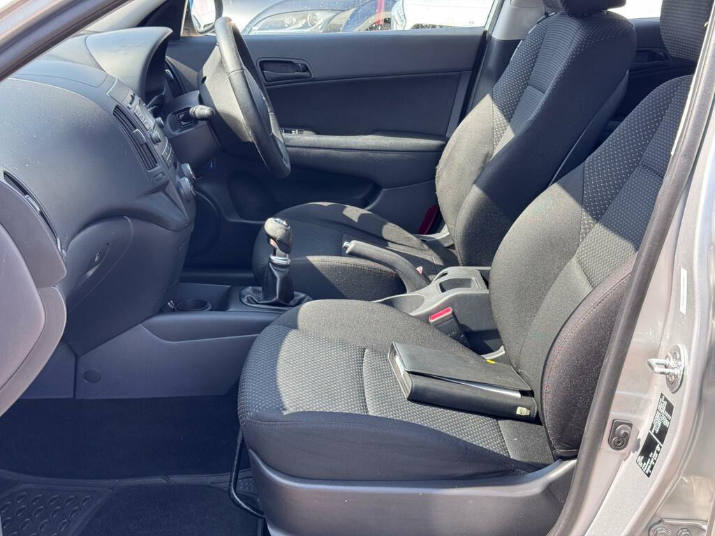 Hyundai I30 Style White #18