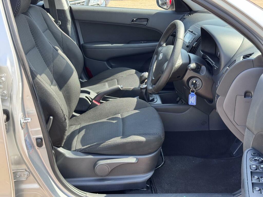 Hyundai I30 Style White #16