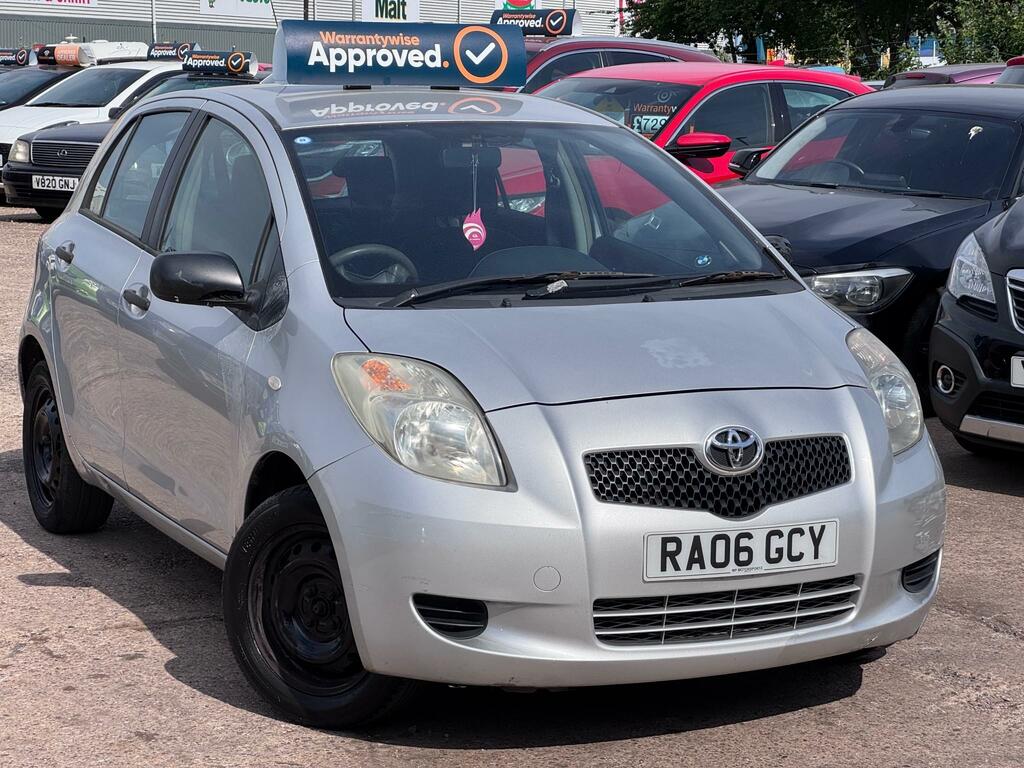 Toyota Yaris T2 Silver