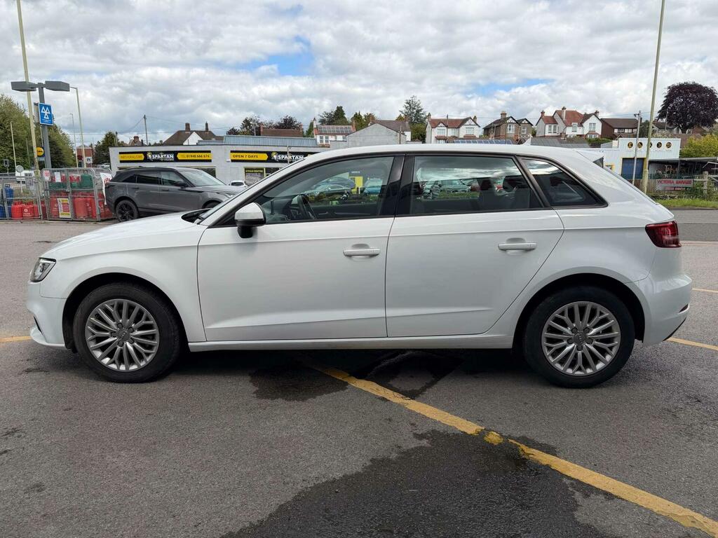 Audi A3 1.0 Tfsi Se Technik Sportback Euro 6 Ss FP18YFW White #4