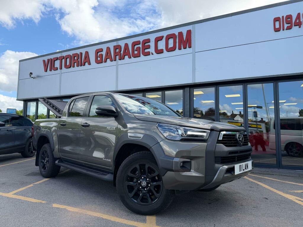 Toyota HILUX 2.8 D-4d-h Invincible X 4Wd Euro 6 Brown
