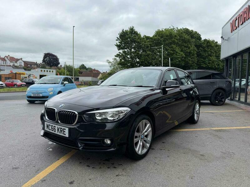 BMW 1 Series 1.5 118I Sport Hatchback MC66KRE Black #2