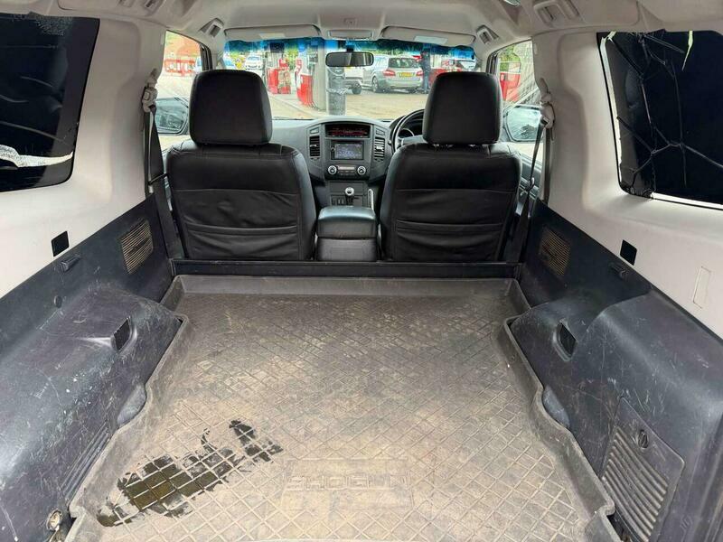 Mitsubishi Shogun 3.2 Di-dc Sg2 Van Silver #15