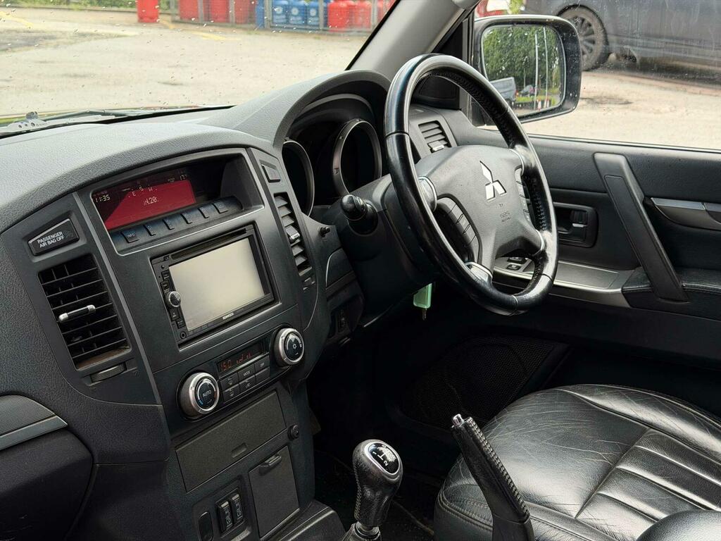 Mitsubishi Shogun 3.2 Di-dc Warrior 4Work Suv 4Wd DG12OUJ Black #4