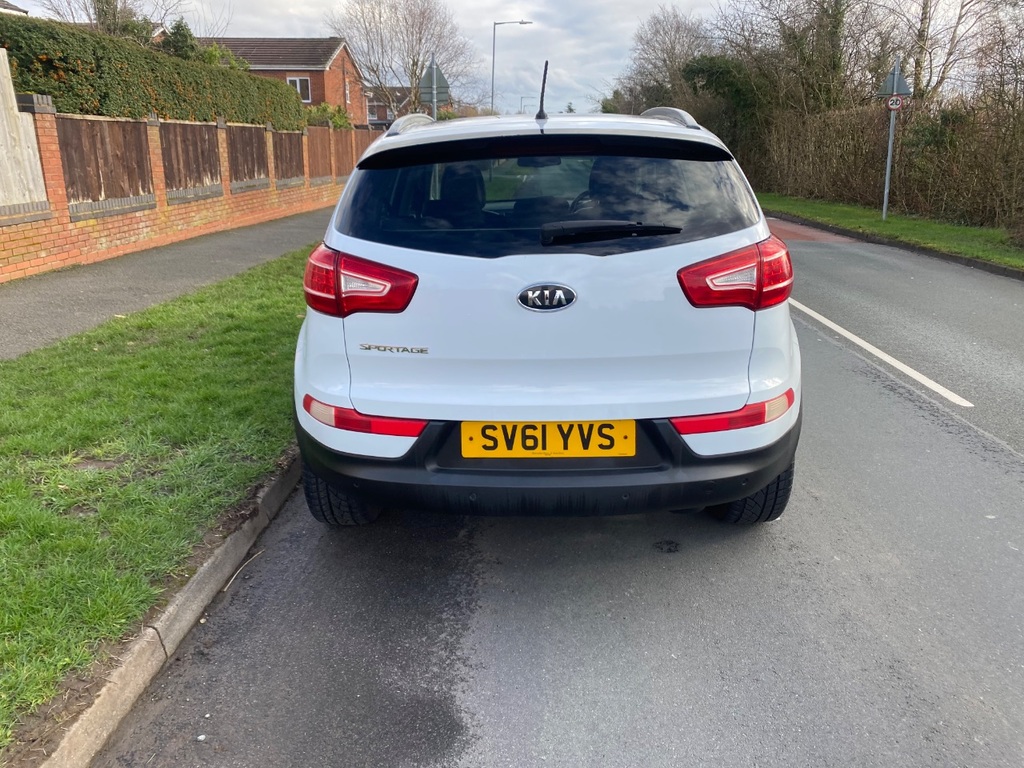 Kia Sportage 2.0 Kx-3 White #3