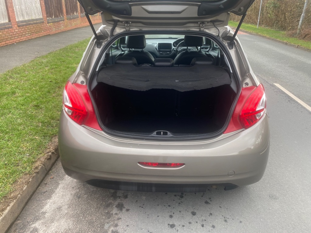 Peugeot 208 1.4 Hdi Allure Grey #5