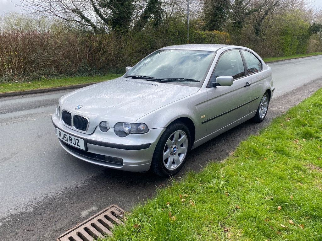 BMW 3 Series 318Ti Se Silver