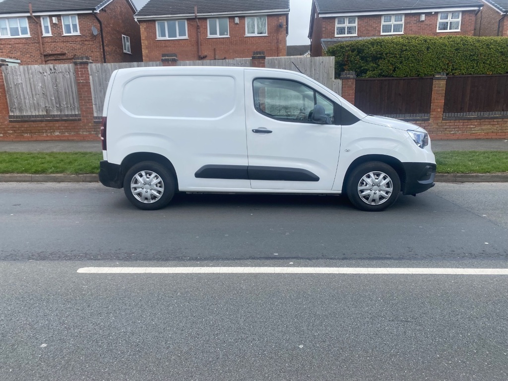 Vauxhall Combo 2000 1.6 Turbo D 75Ps H1 Edition Van DP19UXS White #6