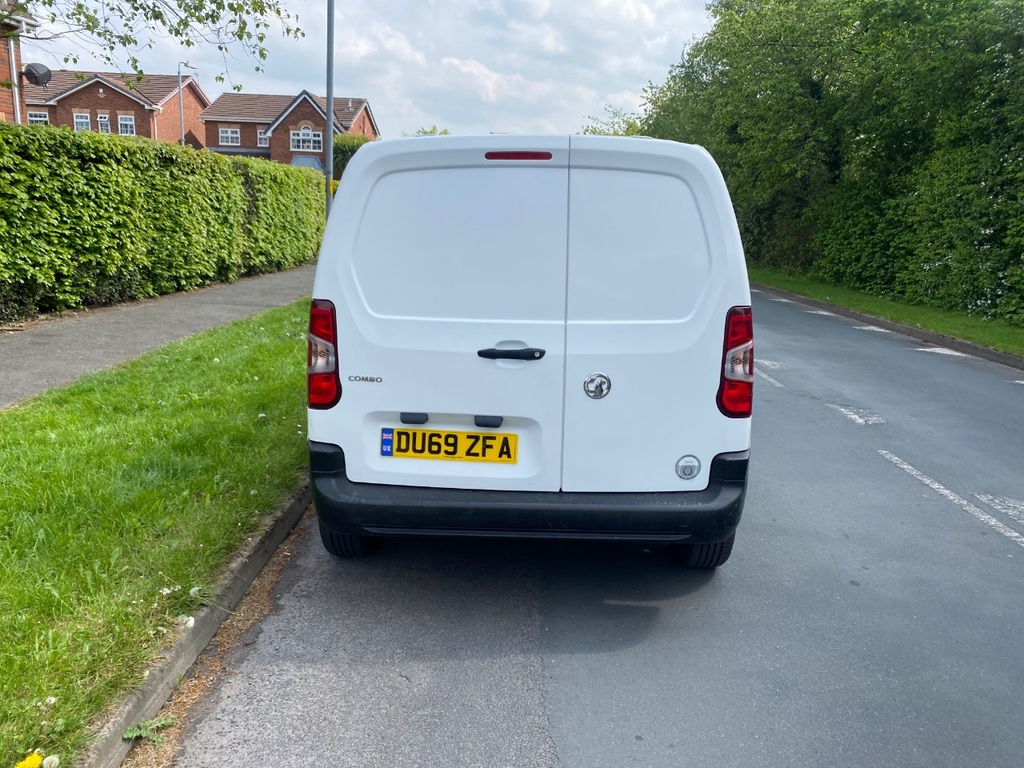 Vauxhall Combo 2300 1.6 Turbo D 100Ps H1 Edition Van DU69ZFA White #4