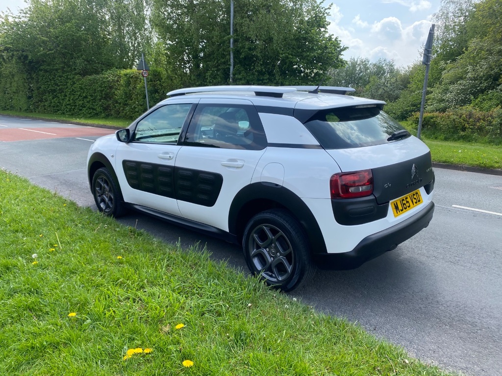 Citroen C4 Cactus 1.6 Bluehdi Feel MJ65VSD White #3