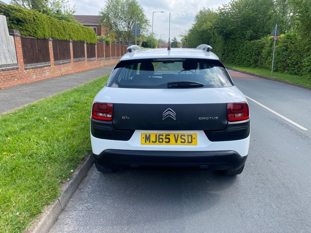 Citroen C4 Cactus 1.6 Bluehdi Feel MJ65VSD White #4