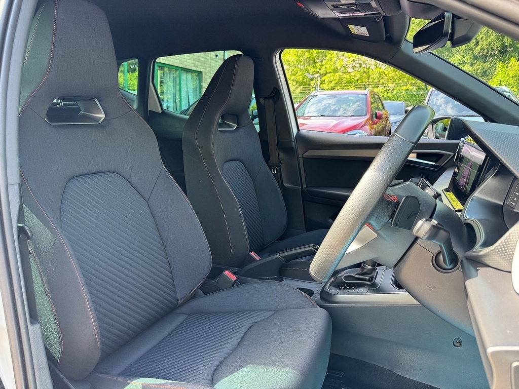 Seat Arona Tsi Fr Limited Edition YR74MVX White #2
