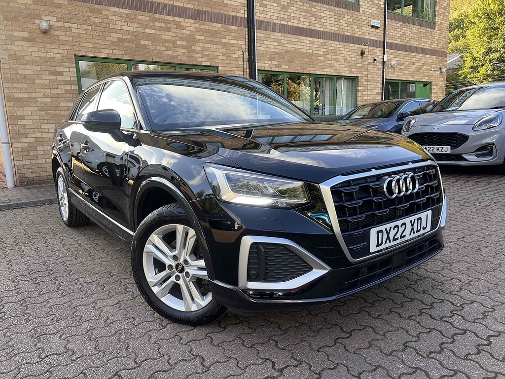Audi Q2 Tfsi Sport Black
