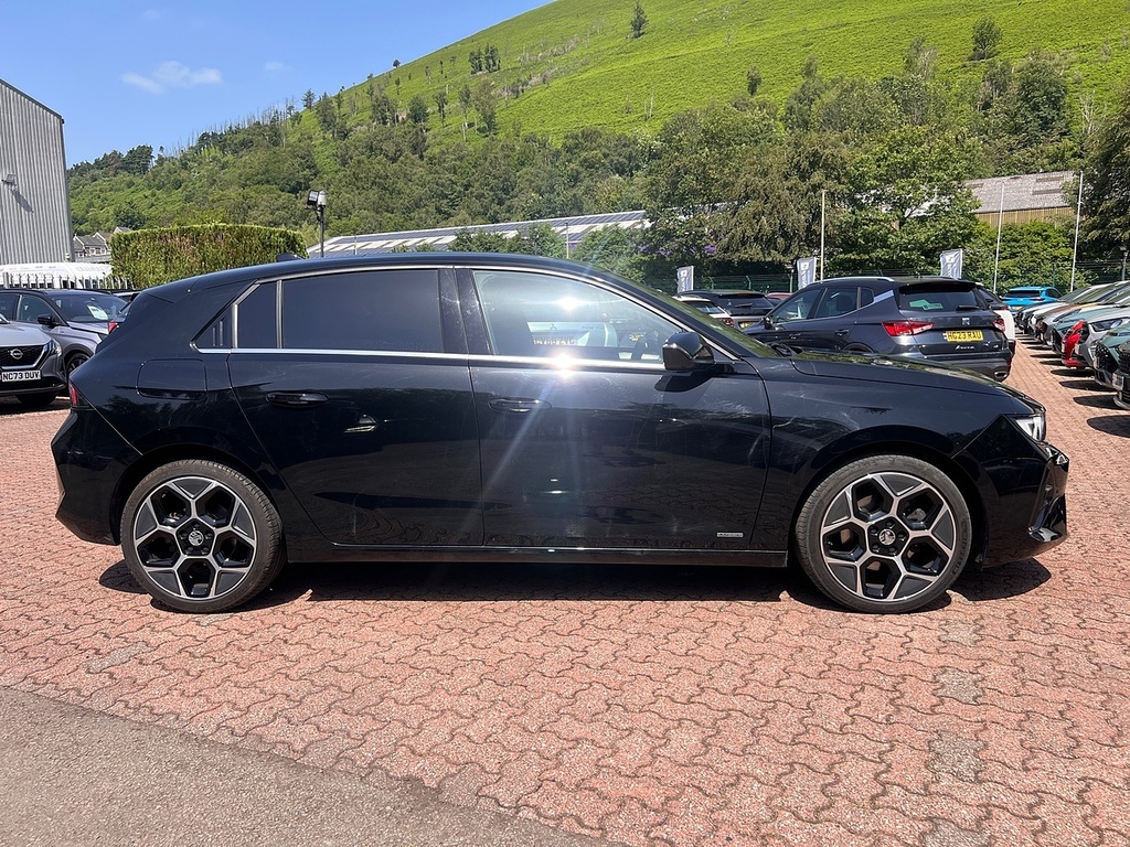 Vauxhall Astra Turbo D Ultimate Black #5