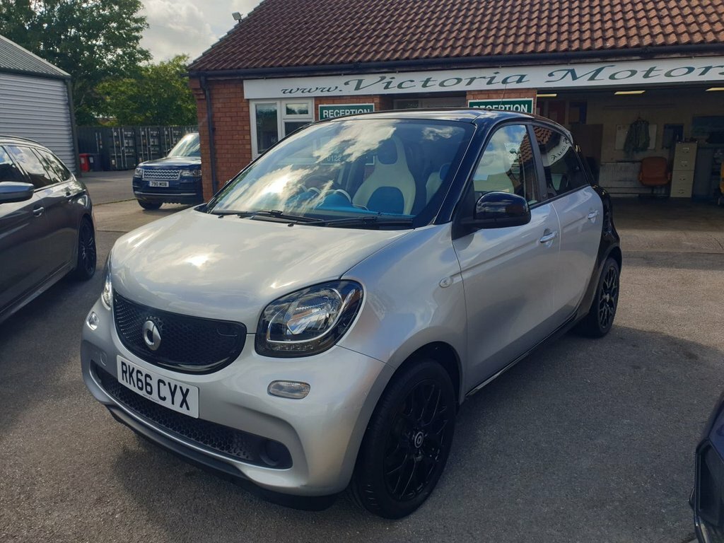 Smart Forfour Hatchback 0.9 T Prime Premium Twinamic 201616 Red #3