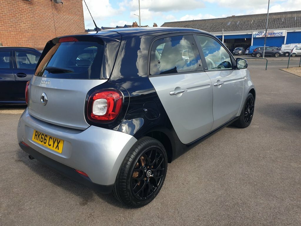 Smart Forfour Hatchback 0.9 T Prime Premium Twinamic 201616 Red #6