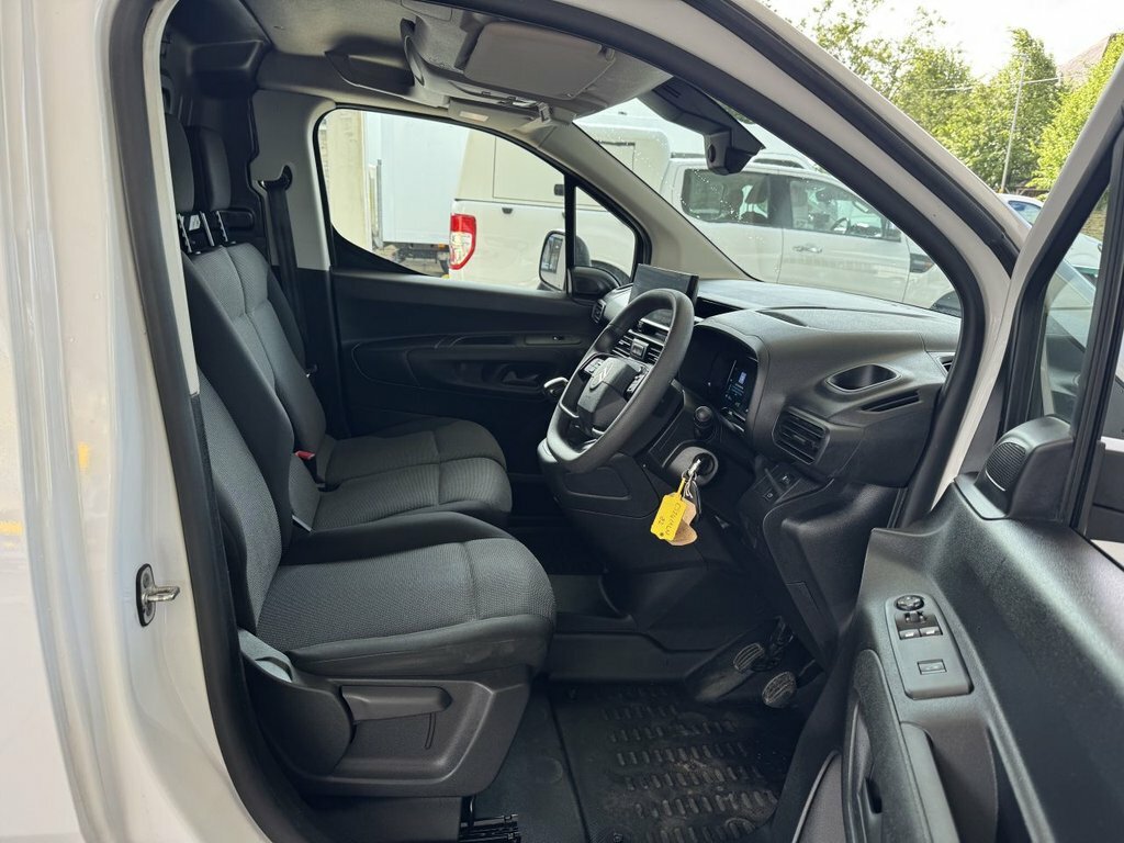 Citroen Berlingo 1.5 Bluehdi 130Ps Van Driver Eat8 #12