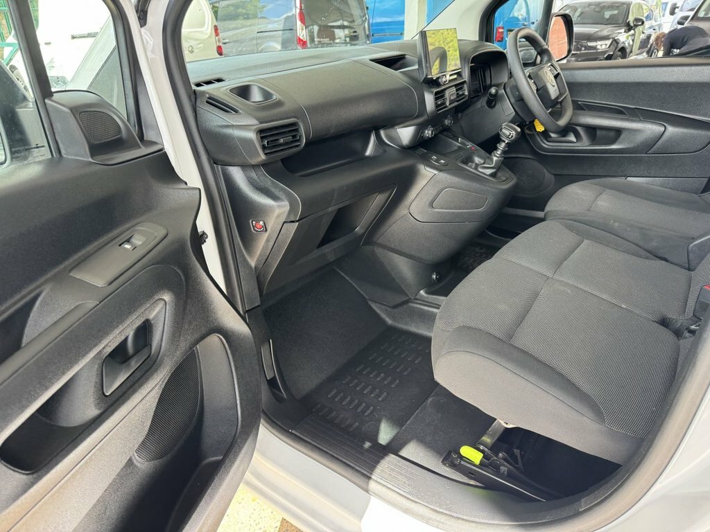 Citroen Berlingo 1.5 Bluehdi 130Ps Van Driver Eat8 #9