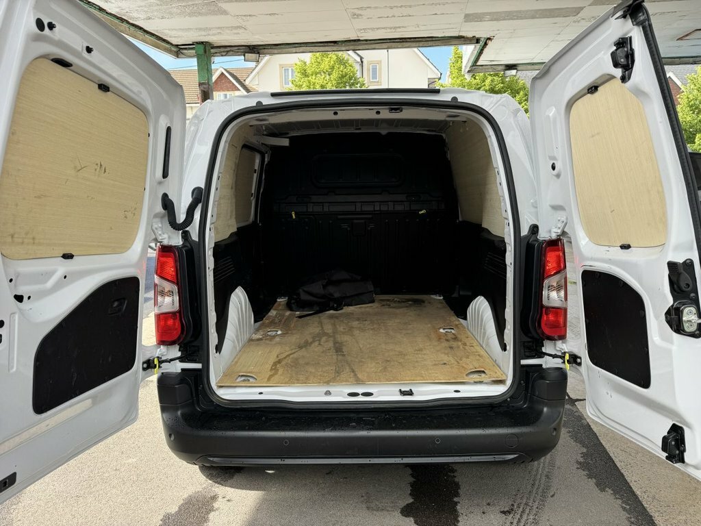 Citroen Berlingo 1.5L Enterprise M White #6